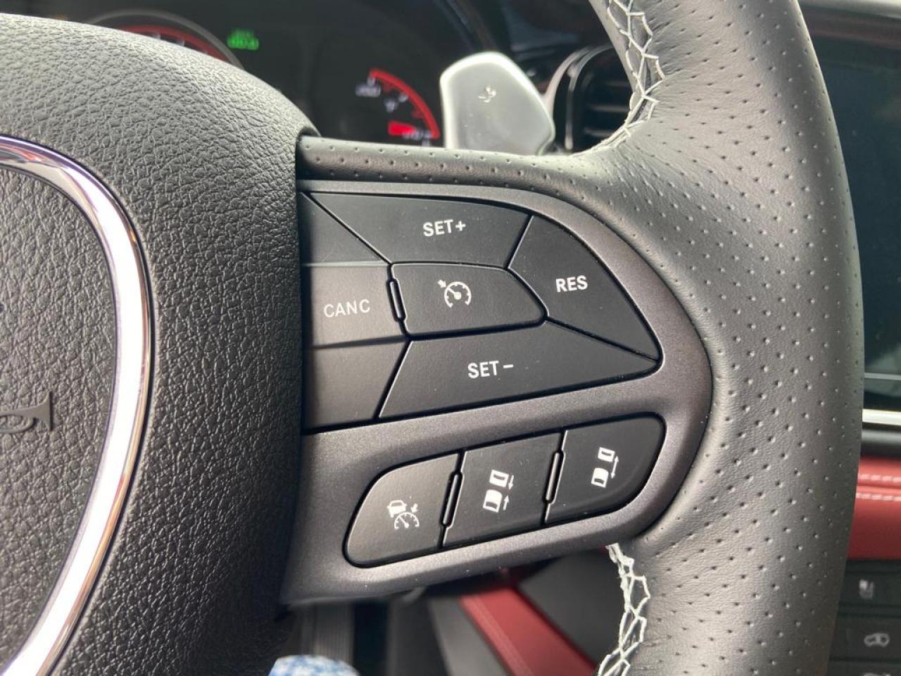 DODGE DURANGO V8 6.4L SRT392