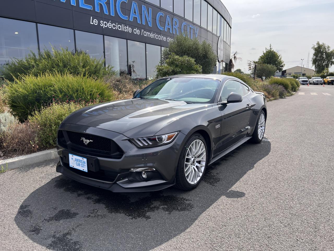 FORD MUSTANG GT fastback V8 5.0L