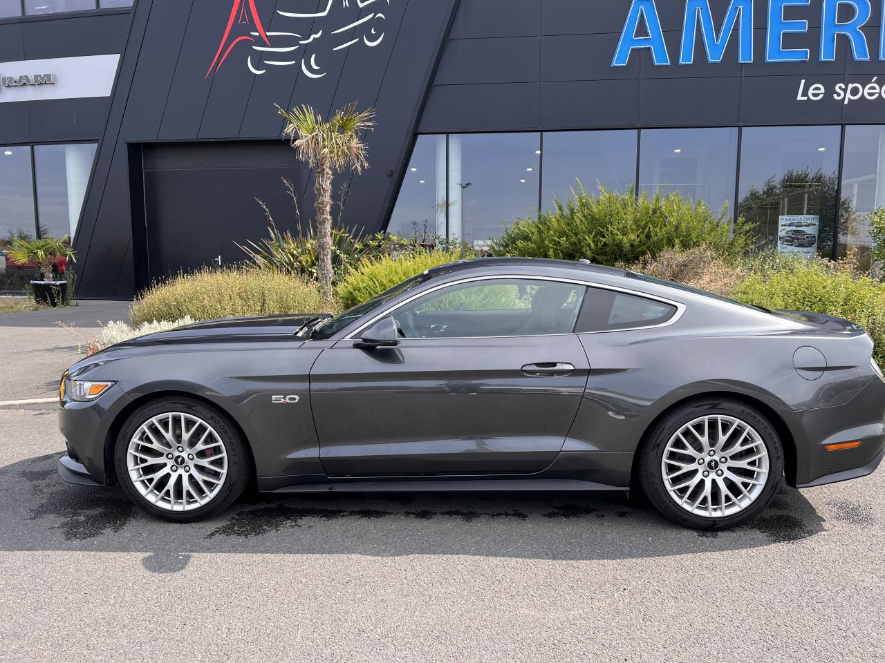 FORD MUSTANG GT fastback V8 5.0L