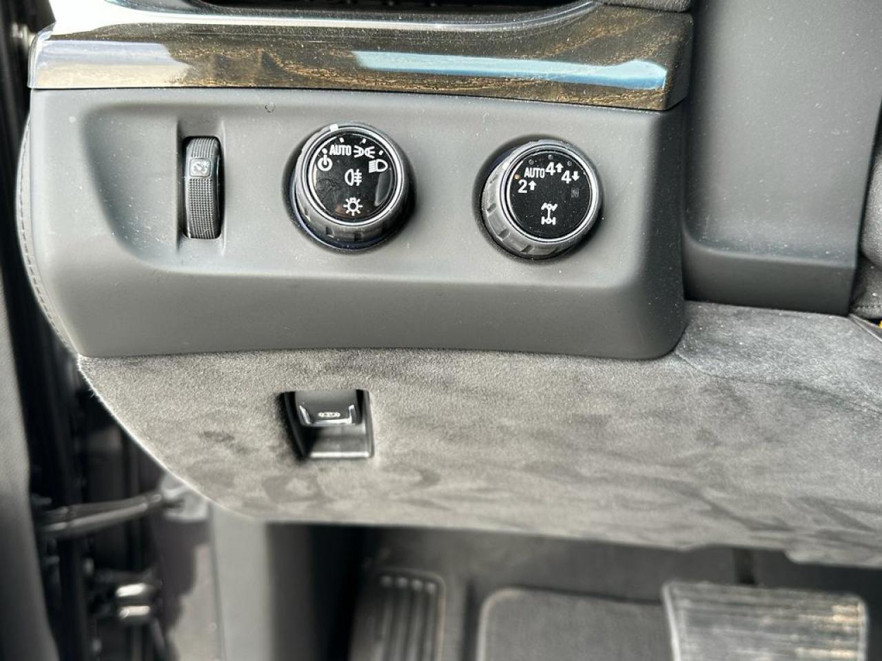 CADILLAC ESCALADE ESV Platinum V8 6.2L