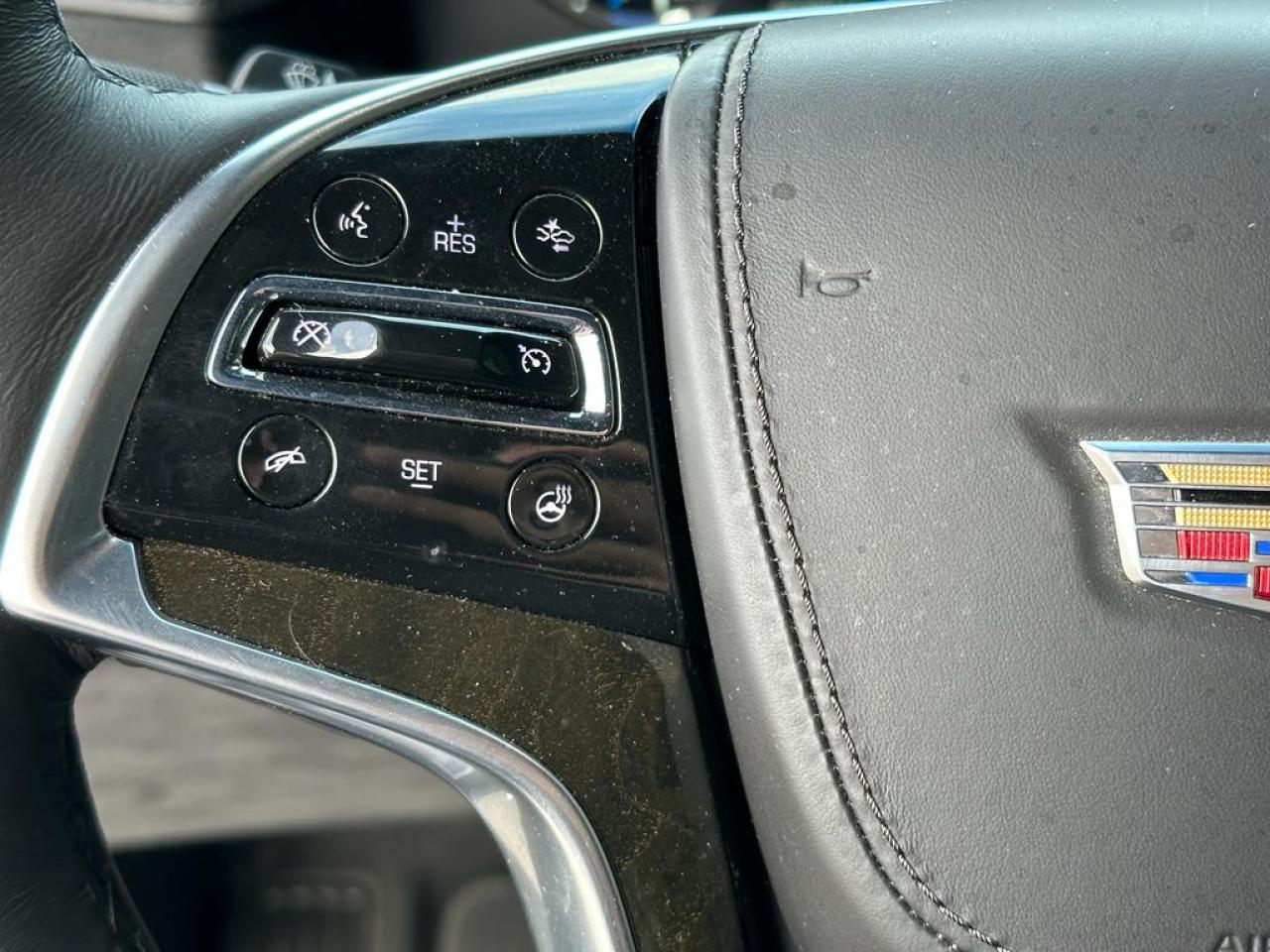 CADILLAC ESCALADE ESV Platinum V8 6.2L