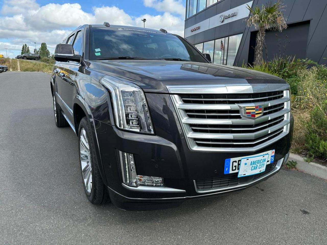 CADILLAC ESCALADE ESV Platinum V8 6.2L