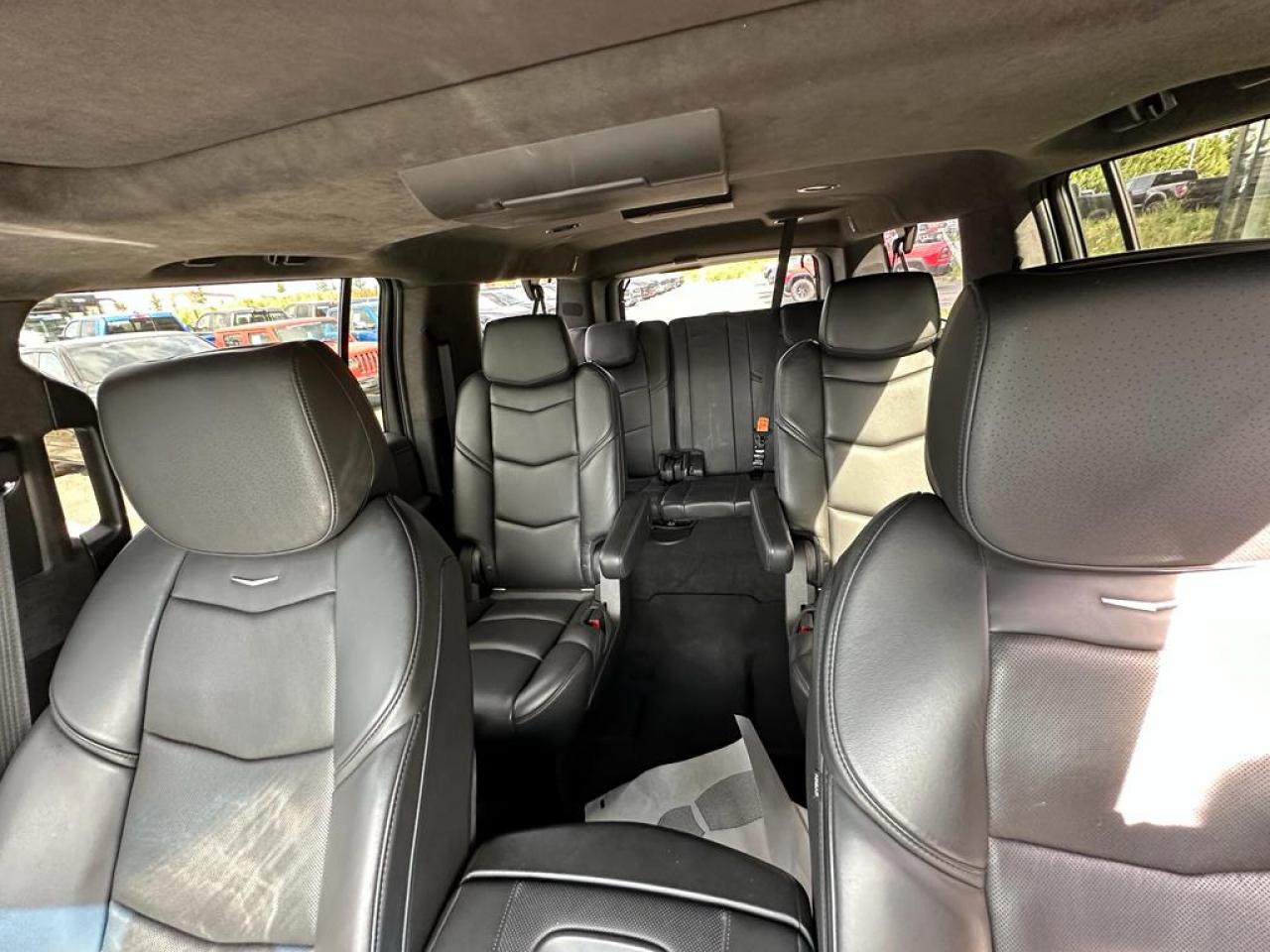 CADILLAC ESCALADE ESV Platinum V8 6.2L