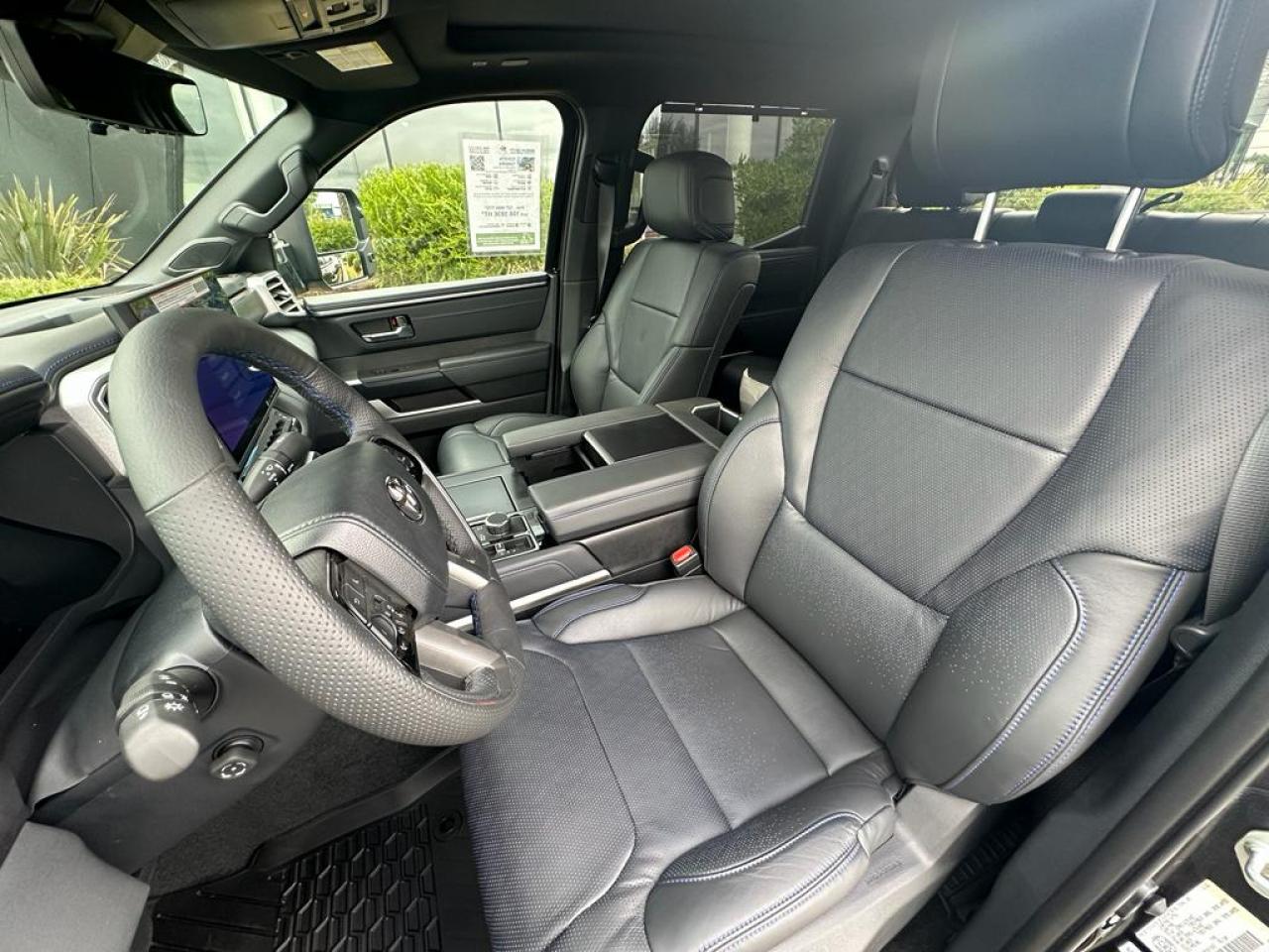 TOYOTA TUNDRA Crewmax PLATINUM HYBRID