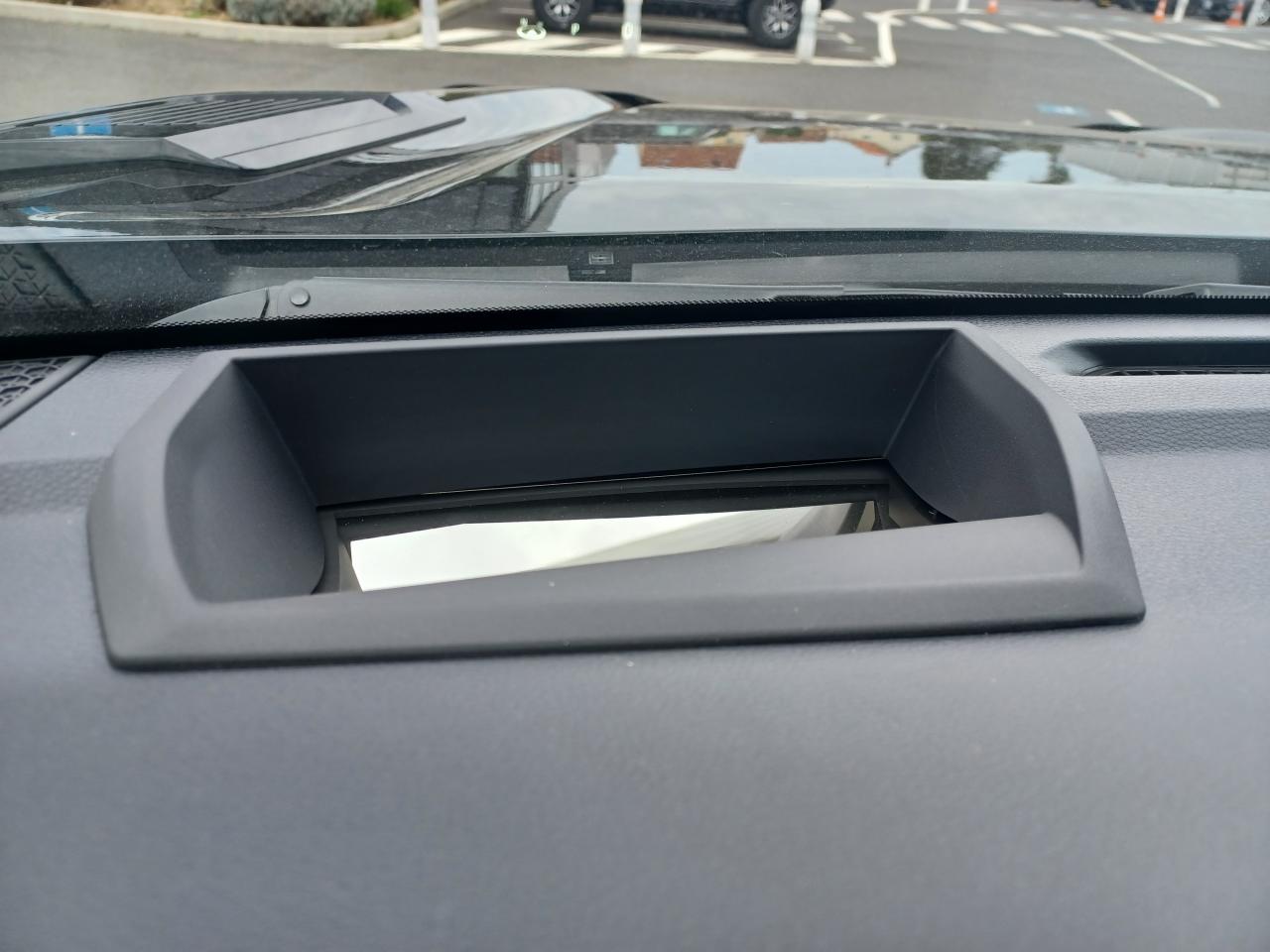TOYOTA TUNDRA Crewmax PLATINUM HYBRID