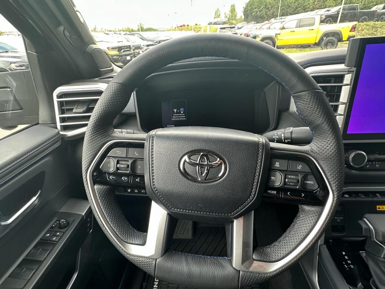 TOYOTA TUNDRA Crewmax PLATINUM HYBRID