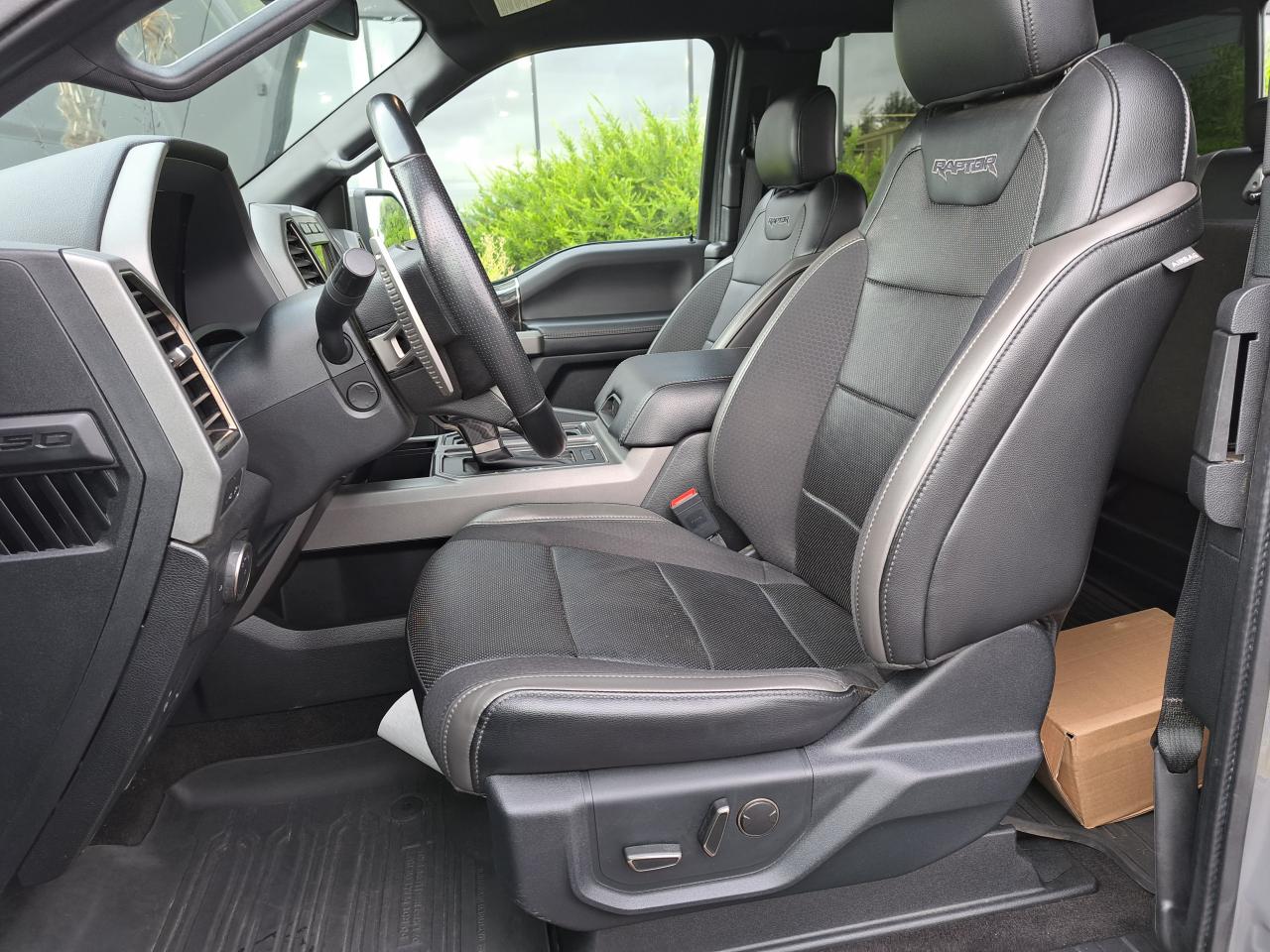 FORD F150 RAPTOR SUPERCAB