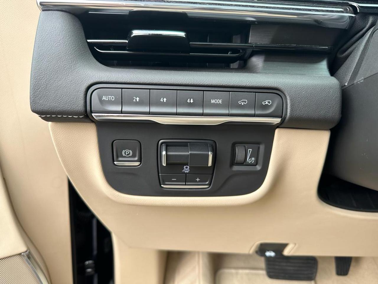 CADILLAC ESCALADE ESV Premium Luxury V8 6.2L