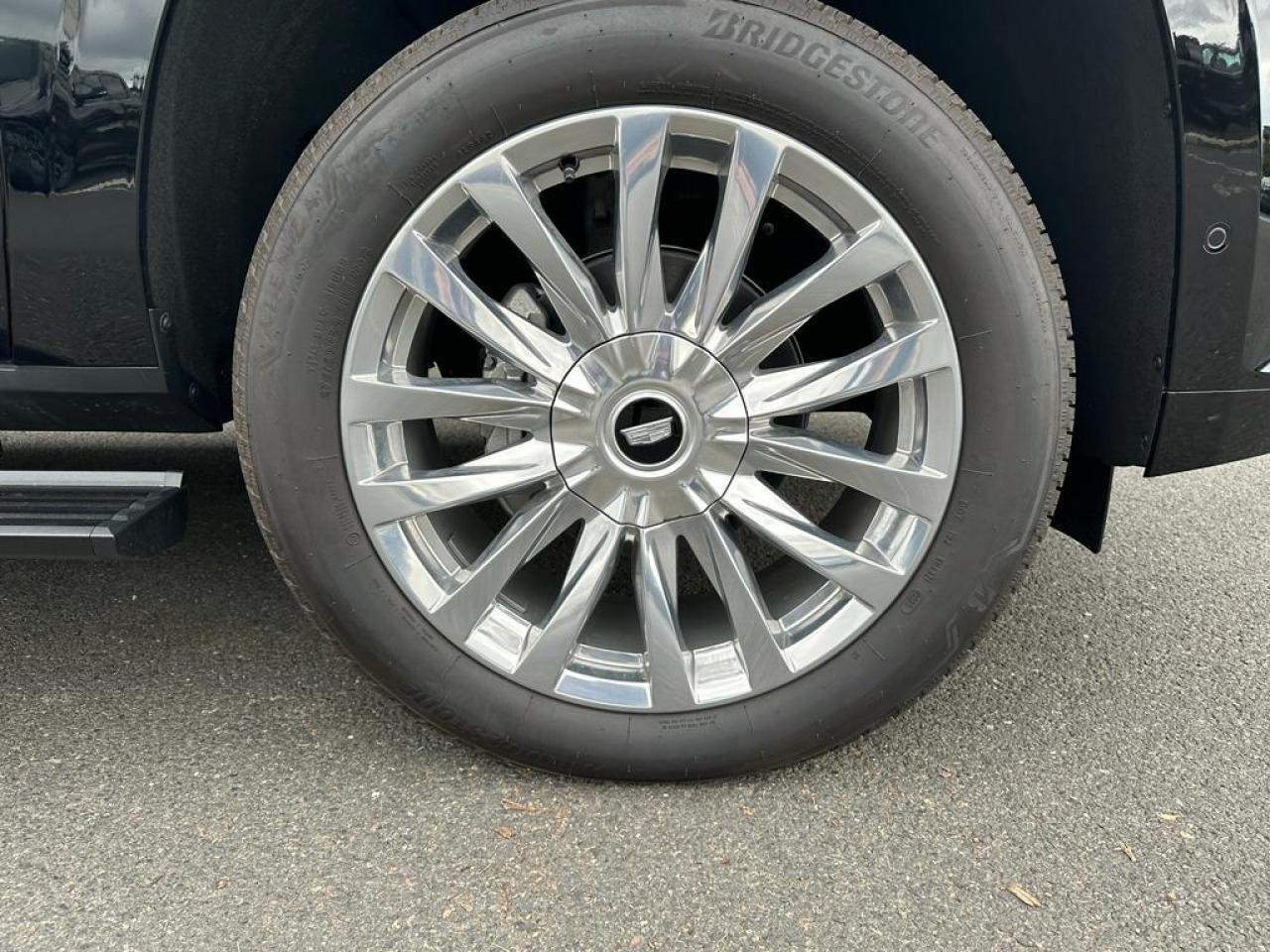 CADILLAC ESCALADE ESV Premium Luxury V8 6.2L