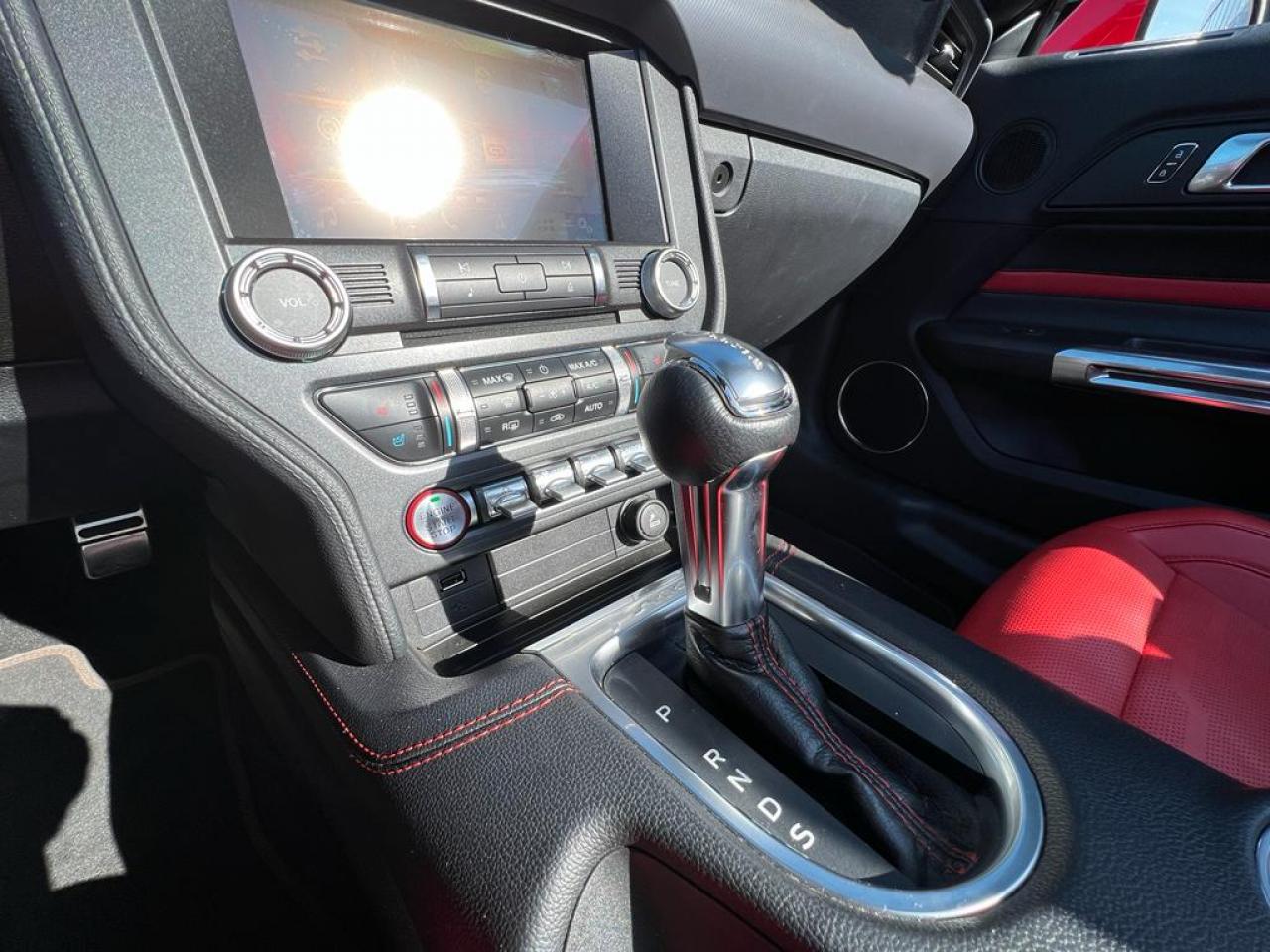 FORD MUSTANG GT CABRIOLET V8 5.0L BVA10