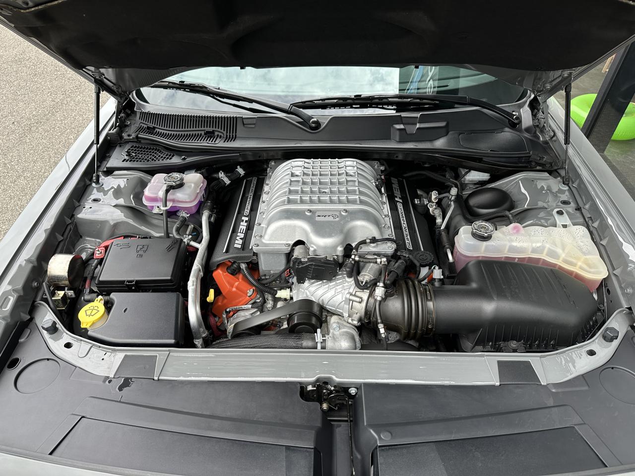 DODGE CHALLENGER SRT HELLCAT V8 6,2L SUPERCHARGED