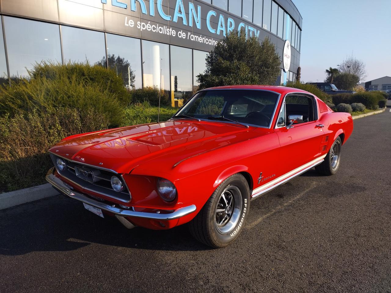 FORD MUSTANG 289 Fastback EN RESTAURATION CHEZ NOUS