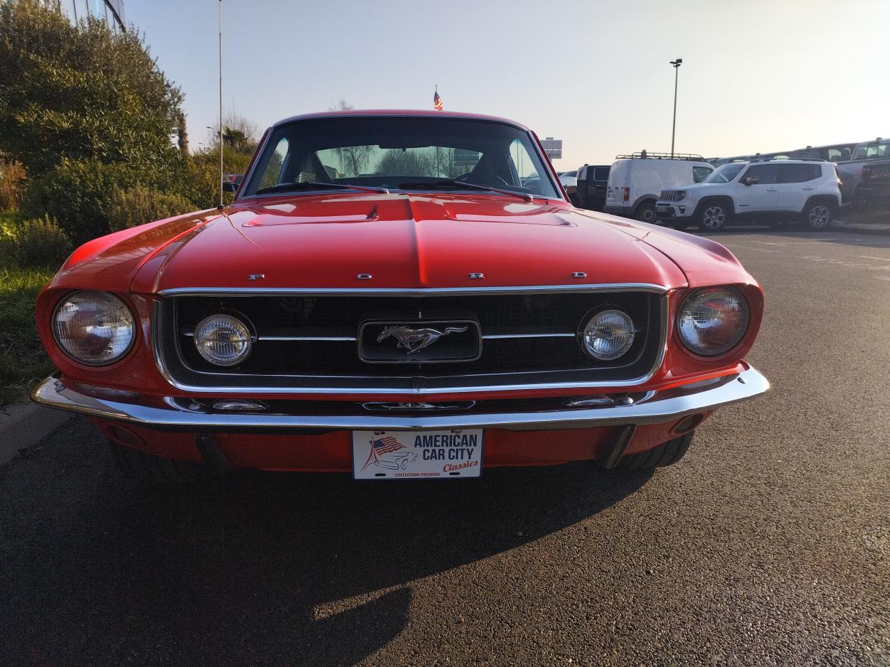 FORD MUSTANG 289 Fastback EN RESTAURATION CHEZ NOUS