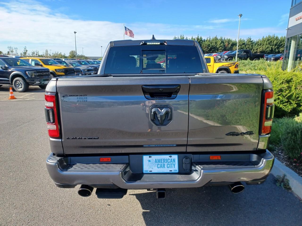 DODGE RAM 1500 CREW LIMITED NIGHT EDITION RAMBOX