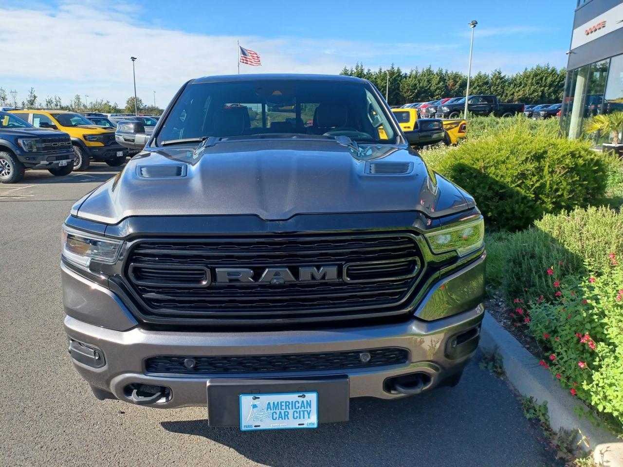 DODGE RAM 1500 CREW LIMITED NIGHT EDITION RAMBOX