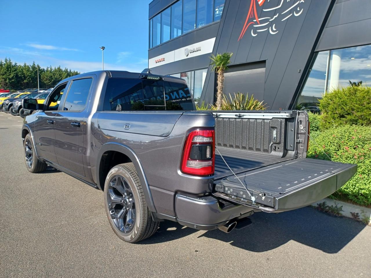 DODGE RAM 1500 CREW LIMITED NIGHT EDITION RAMBOX
