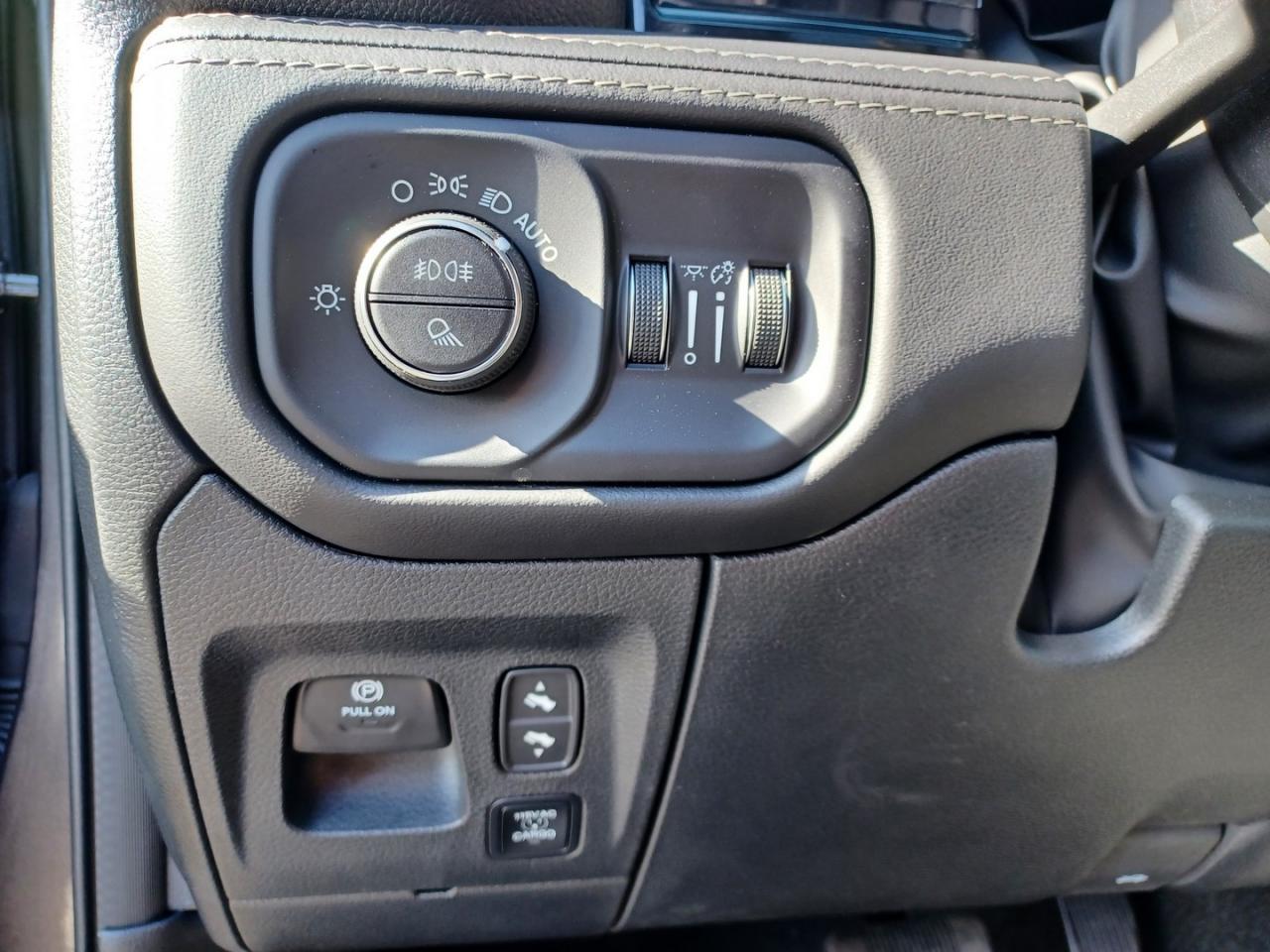 DODGE RAM 1500 CREW LIMITED NIGHT EDITION RAMBOX