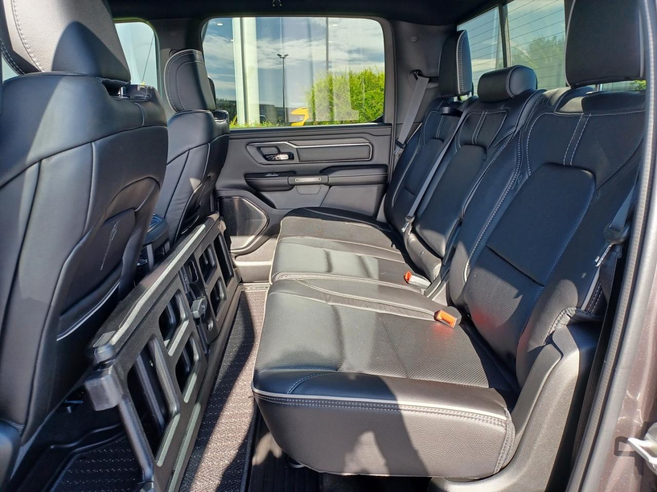 DODGE RAM 1500 CREW LIMITED NIGHT EDITION RAMBOX