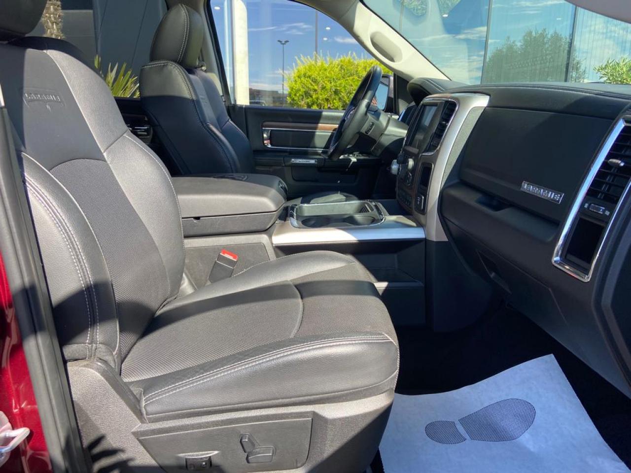 DODGE RAM 1500 CREW LARAMIE AIR