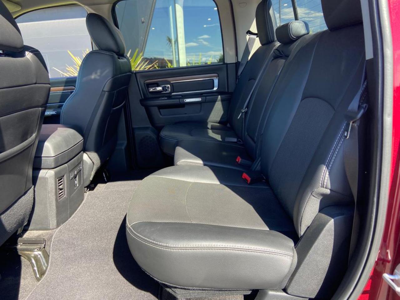 DODGE RAM 1500 CREW LARAMIE AIR