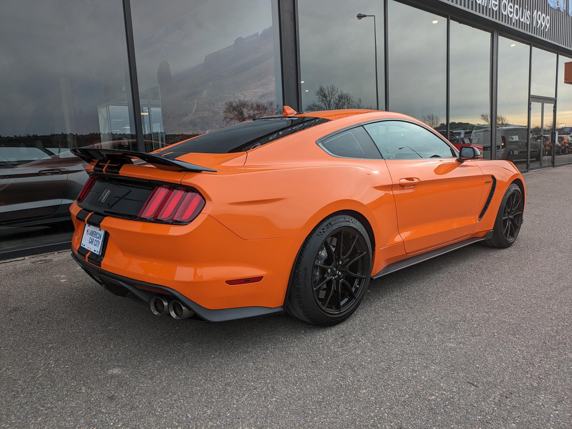 FORD MUSTANG SHELBY GT350 5.2L V8