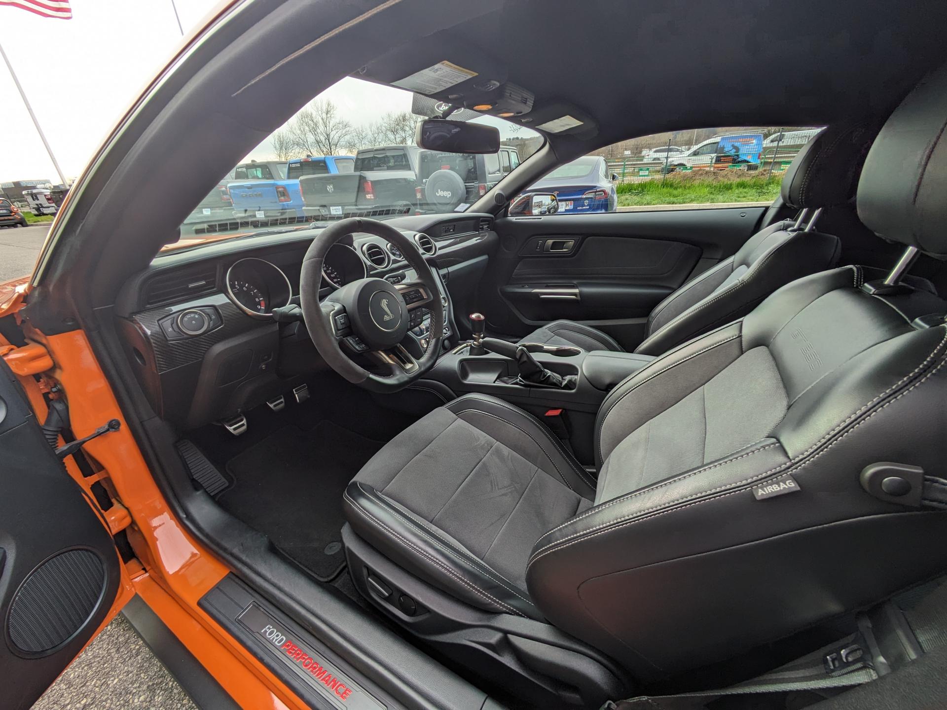 FORD MUSTANG SHELBY GT350 5.2L V8