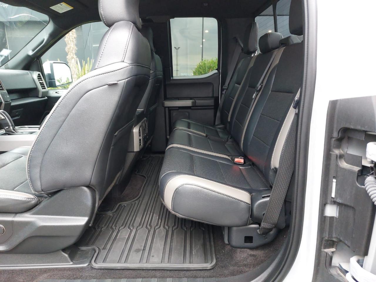 FORD F150 RAPTOR SUPERCAB