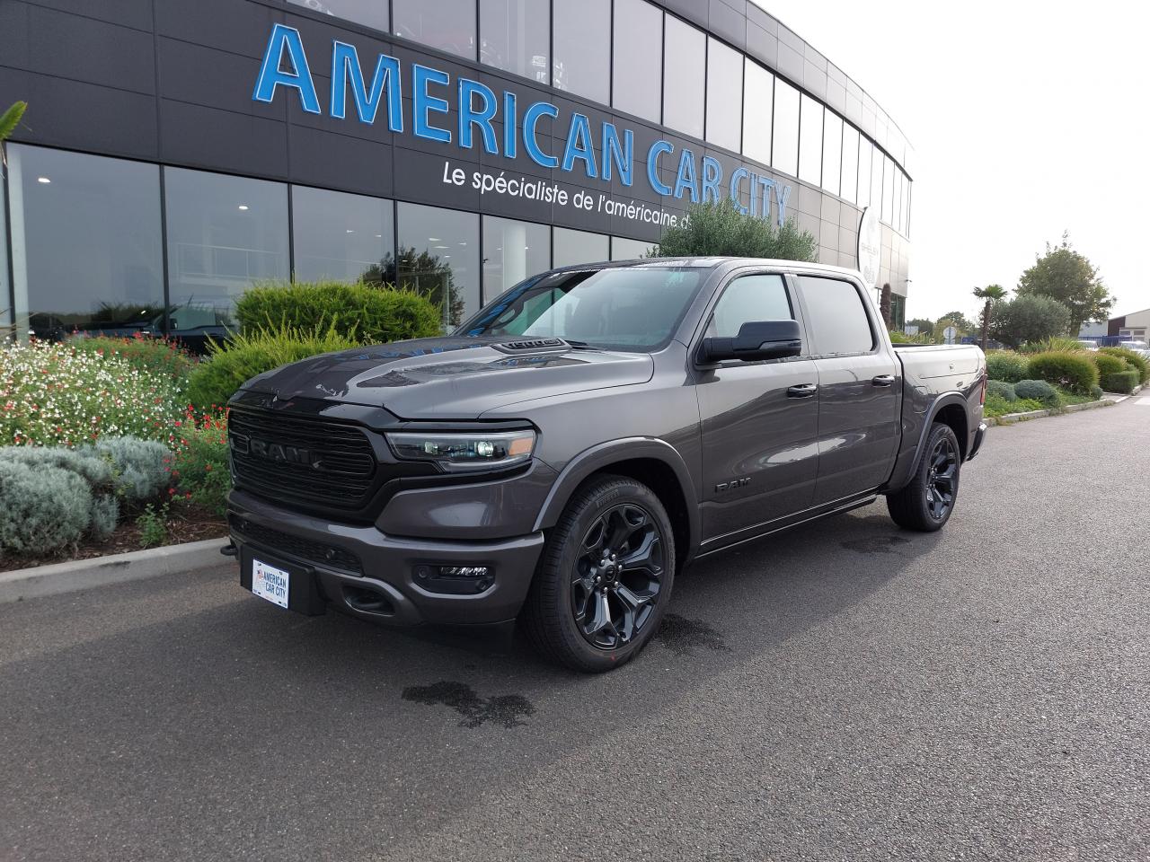 DODGE RAM 1500 CREW LIMITED NIGHT EDITION RAMBOX