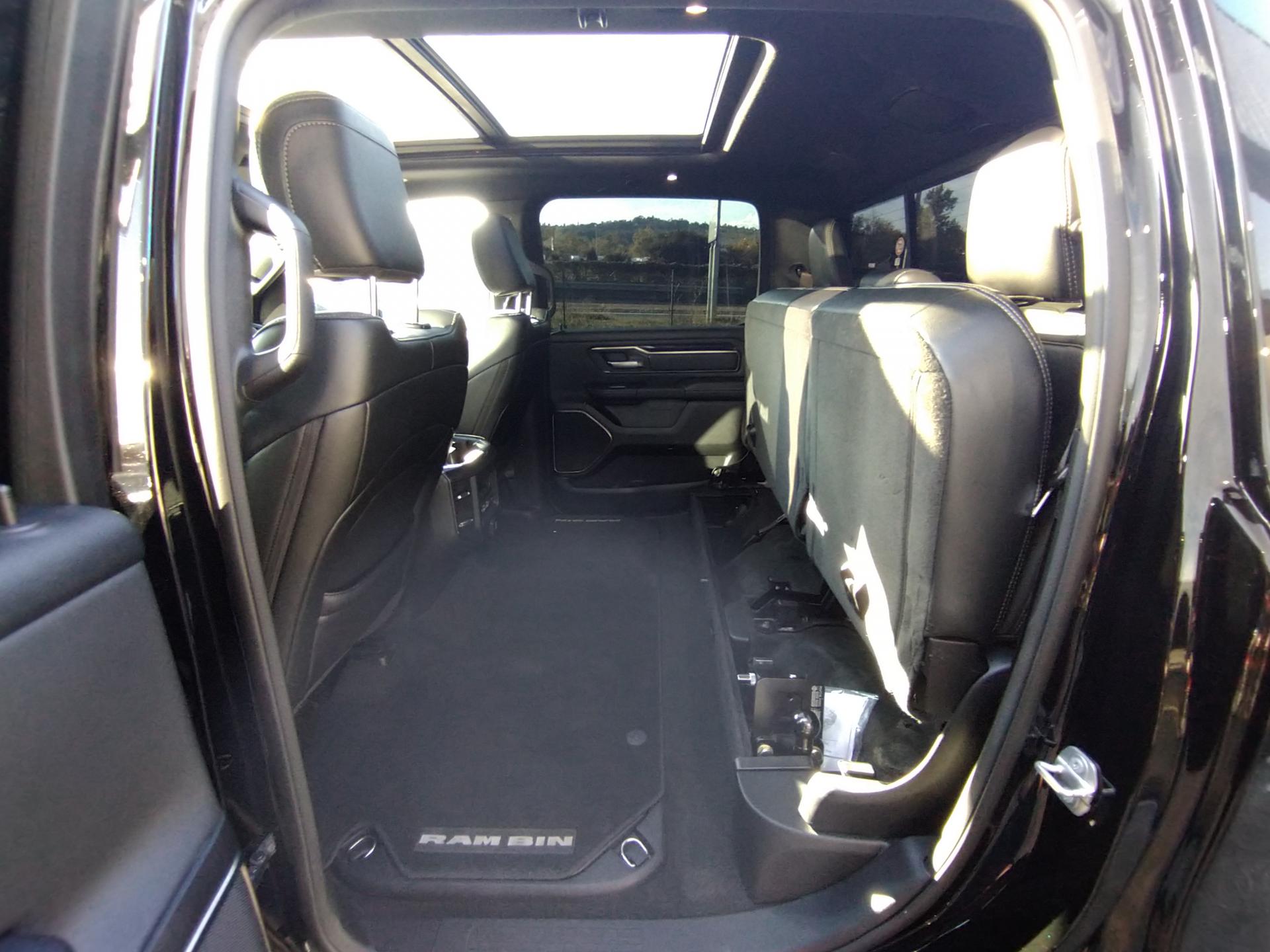 DODGE RAM 1500 CREW SPORT NIGHT EDITION