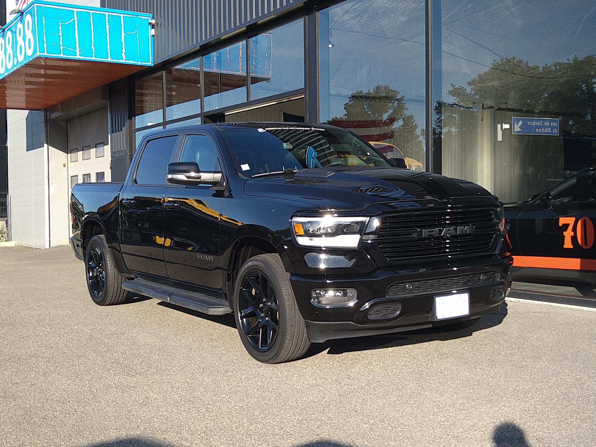 DODGE RAM 1500 CREW SPORT NIGHT EDITION