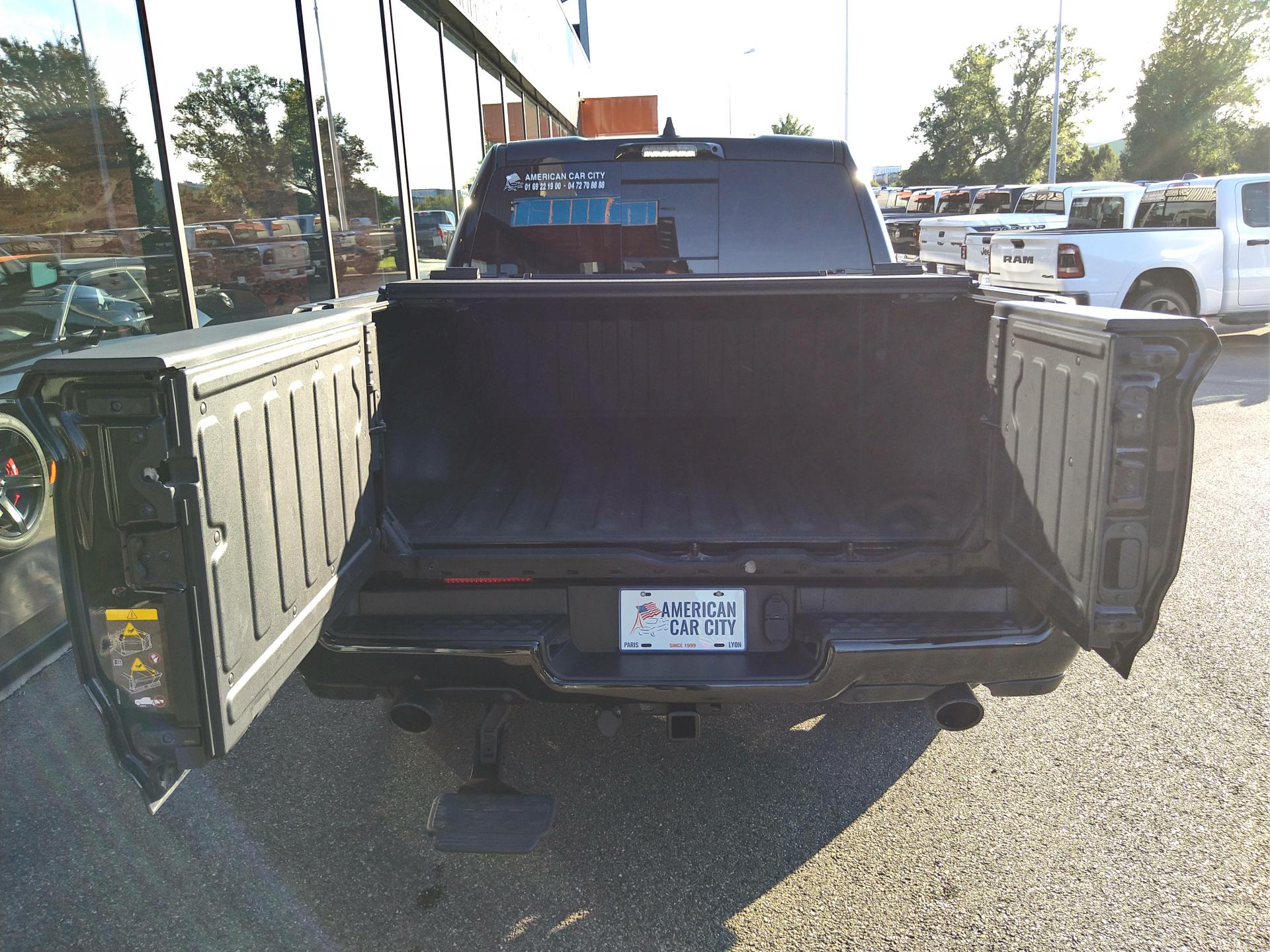 DODGE RAM 1500 CREW SPORT NIGHT EDITION