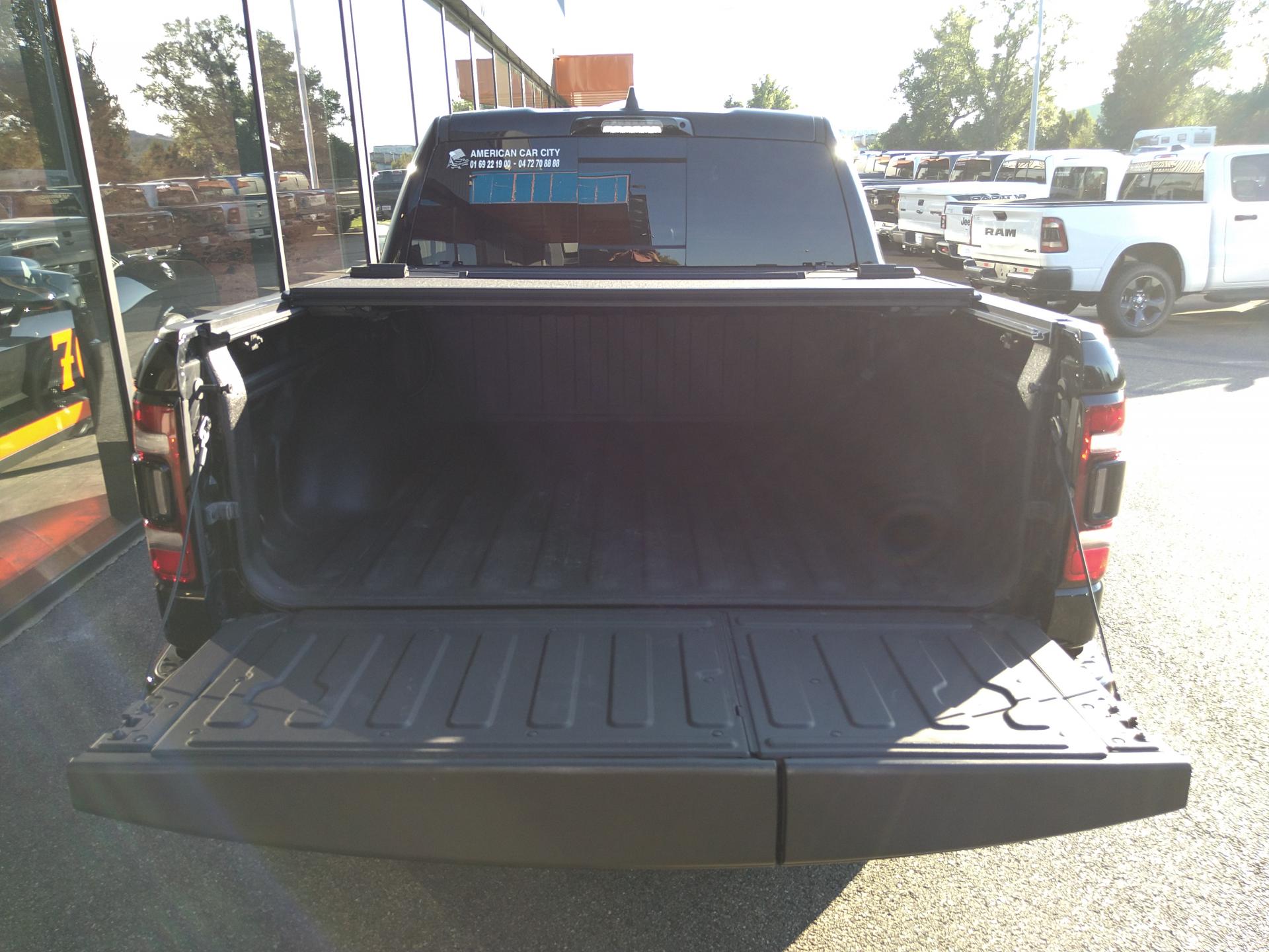 DODGE RAM 1500 CREW SPORT NIGHT EDITION