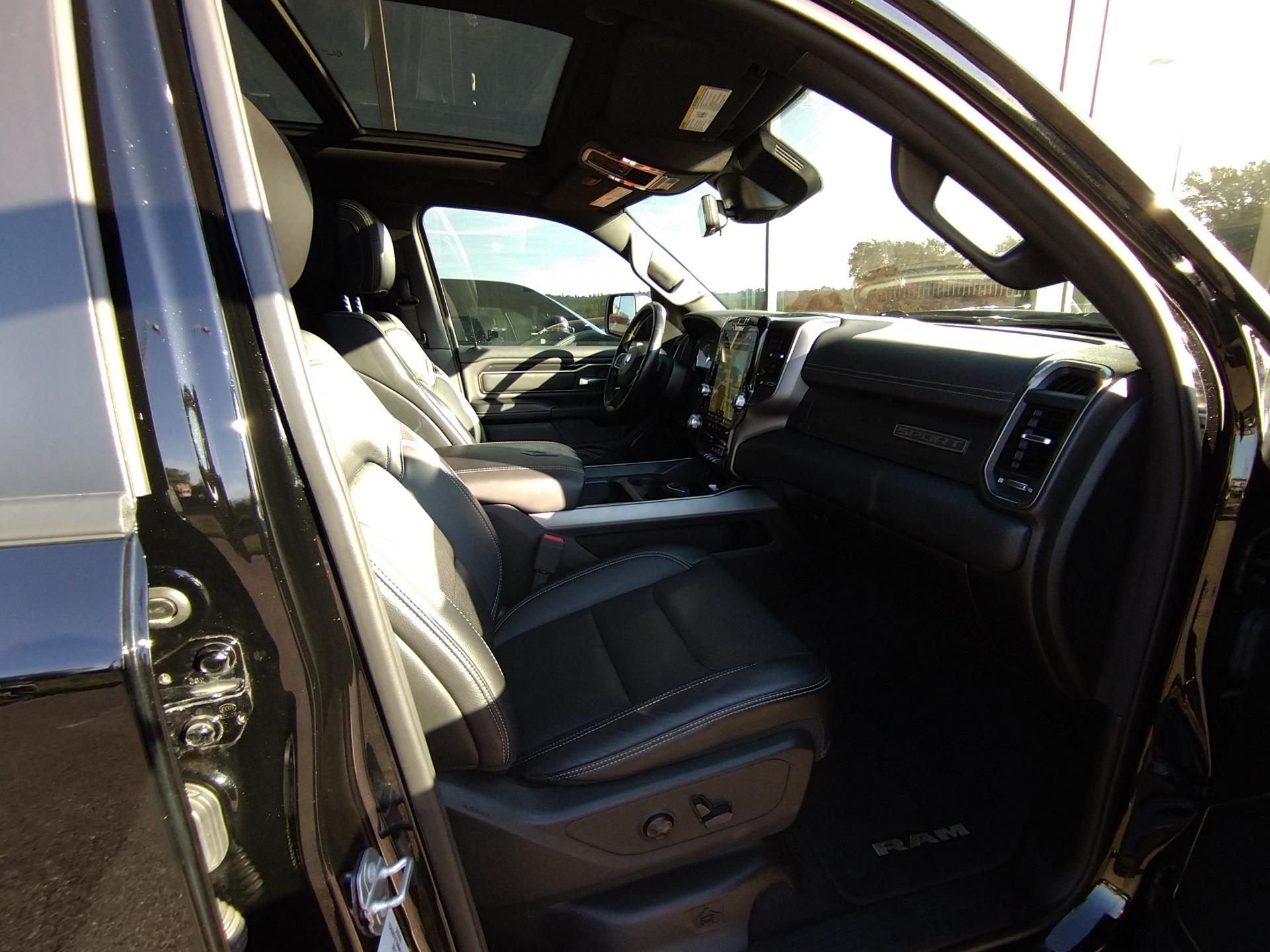 DODGE RAM 1500 CREW SPORT NIGHT EDITION