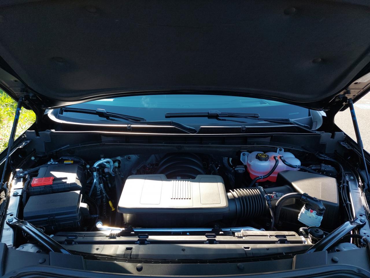 CADILLAC ESCALADE ESV Premium V8 6.2L