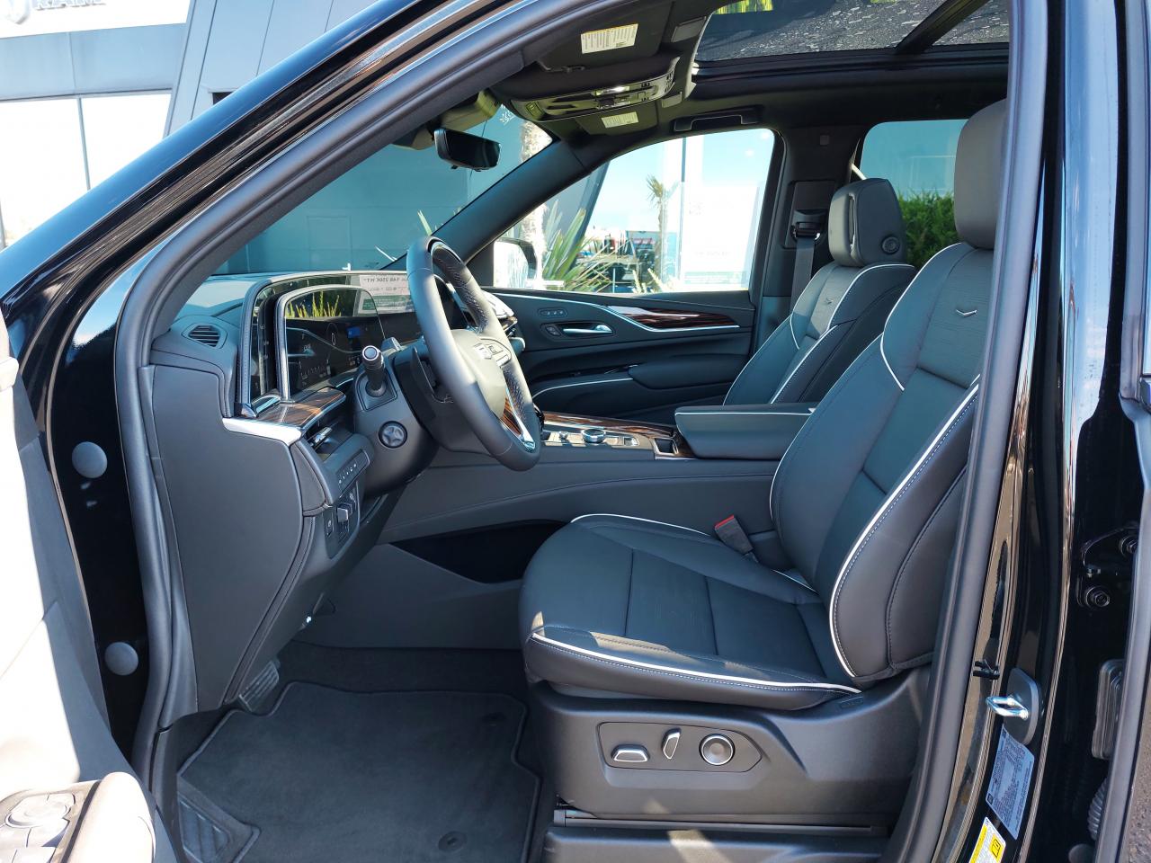 CADILLAC ESCALADE ESV Premium V8 6.2L
