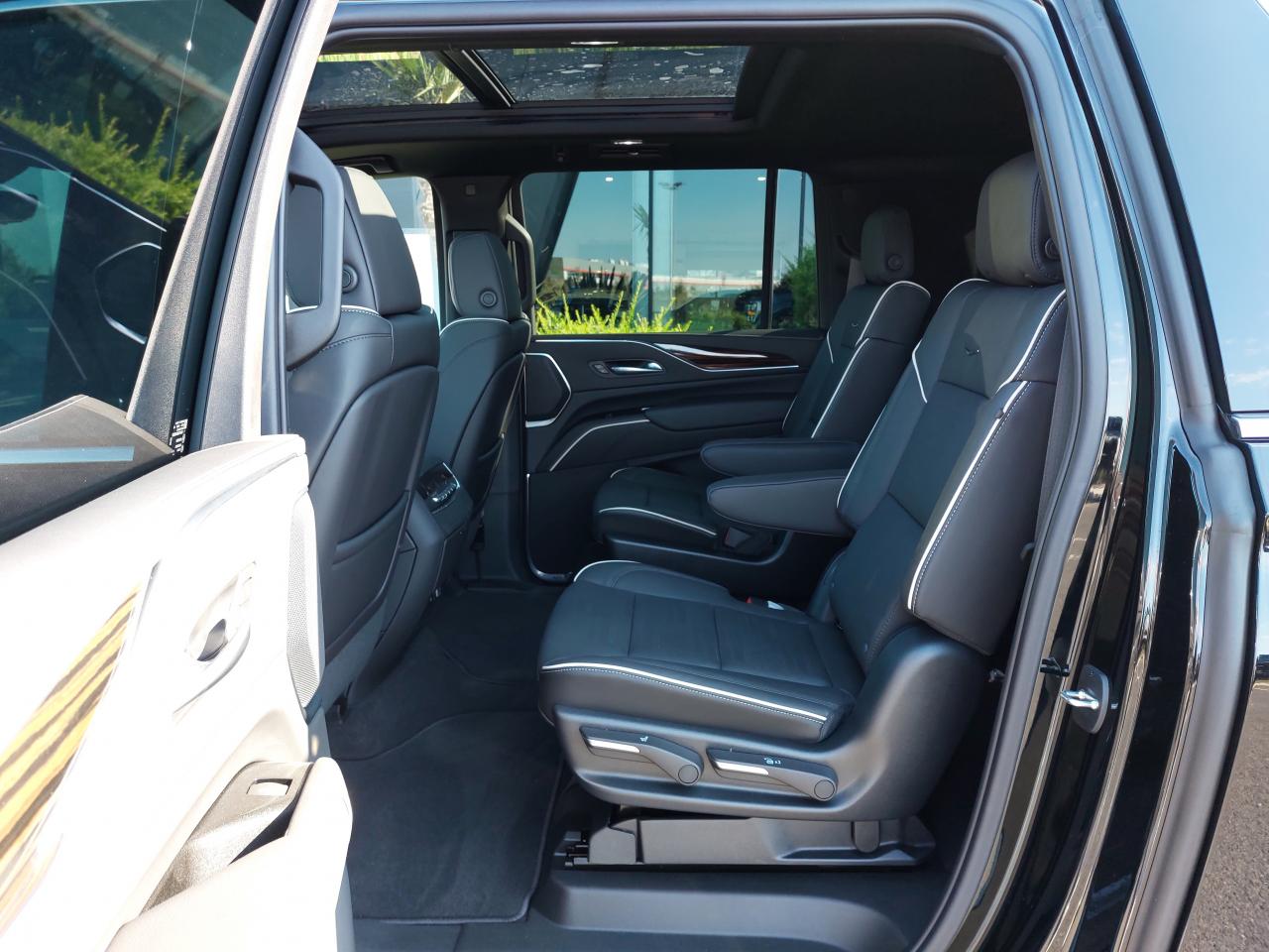CADILLAC ESCALADE ESV Premium V8 6.2L