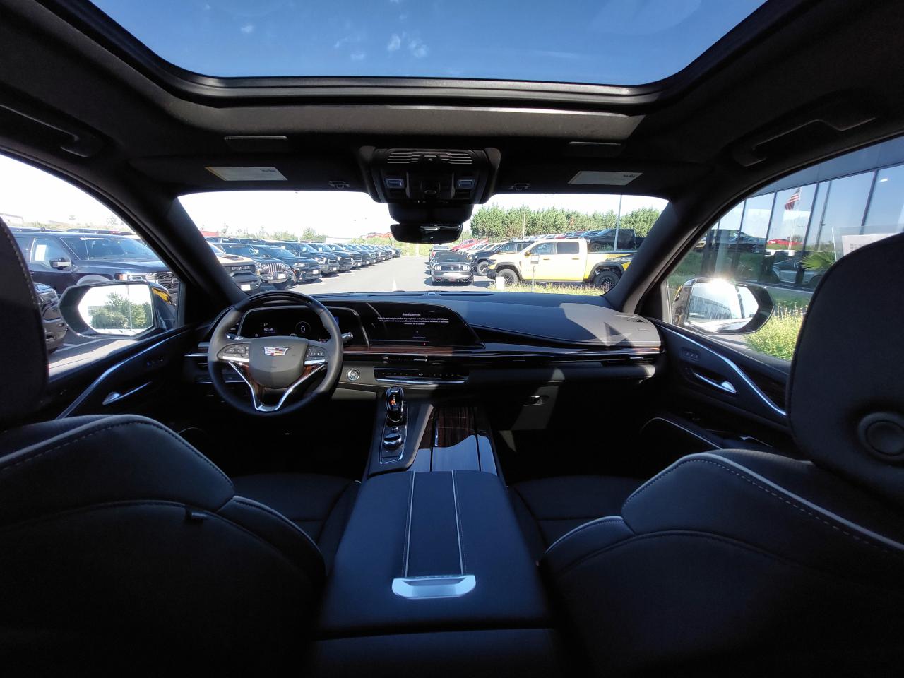 CADILLAC ESCALADE ESV Premium V8 6.2L