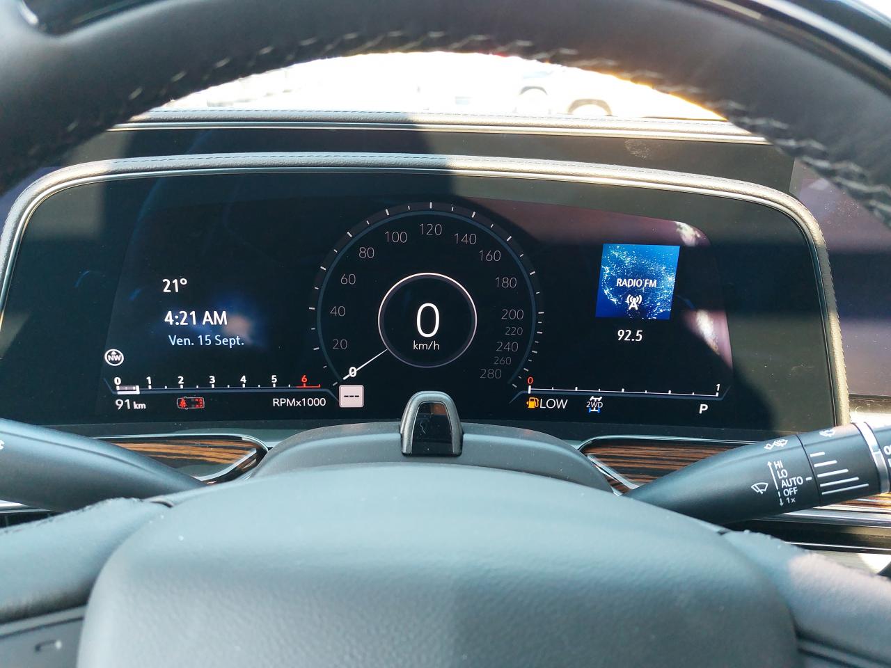 CADILLAC ESCALADE ESV Premium V8 6.2L