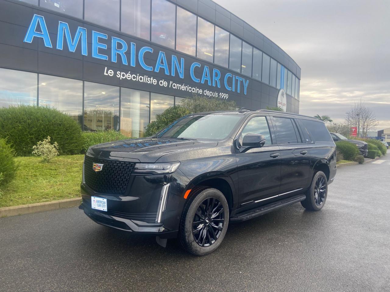 CADILLAC ESCALADE ESV Premium V8 6.2L