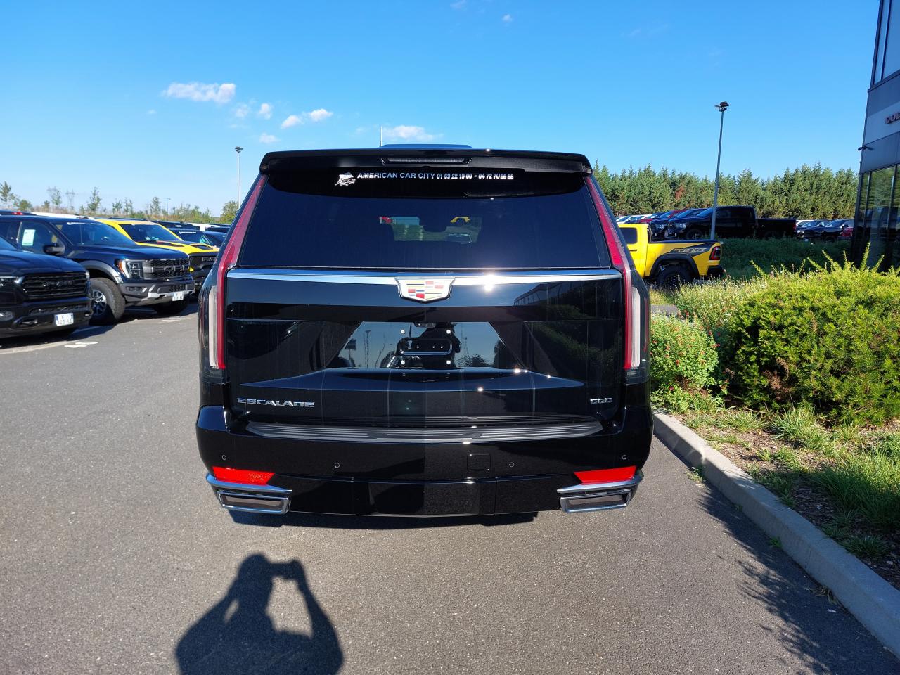 CADILLAC ESCALADE ESV Premium V8 6.2L