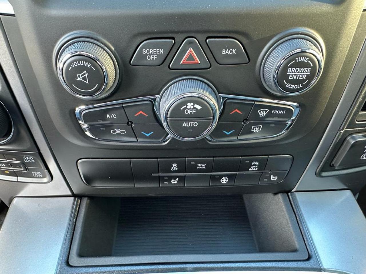 DODGE RAM 1500 Crew Cab SLT WARLOCK
