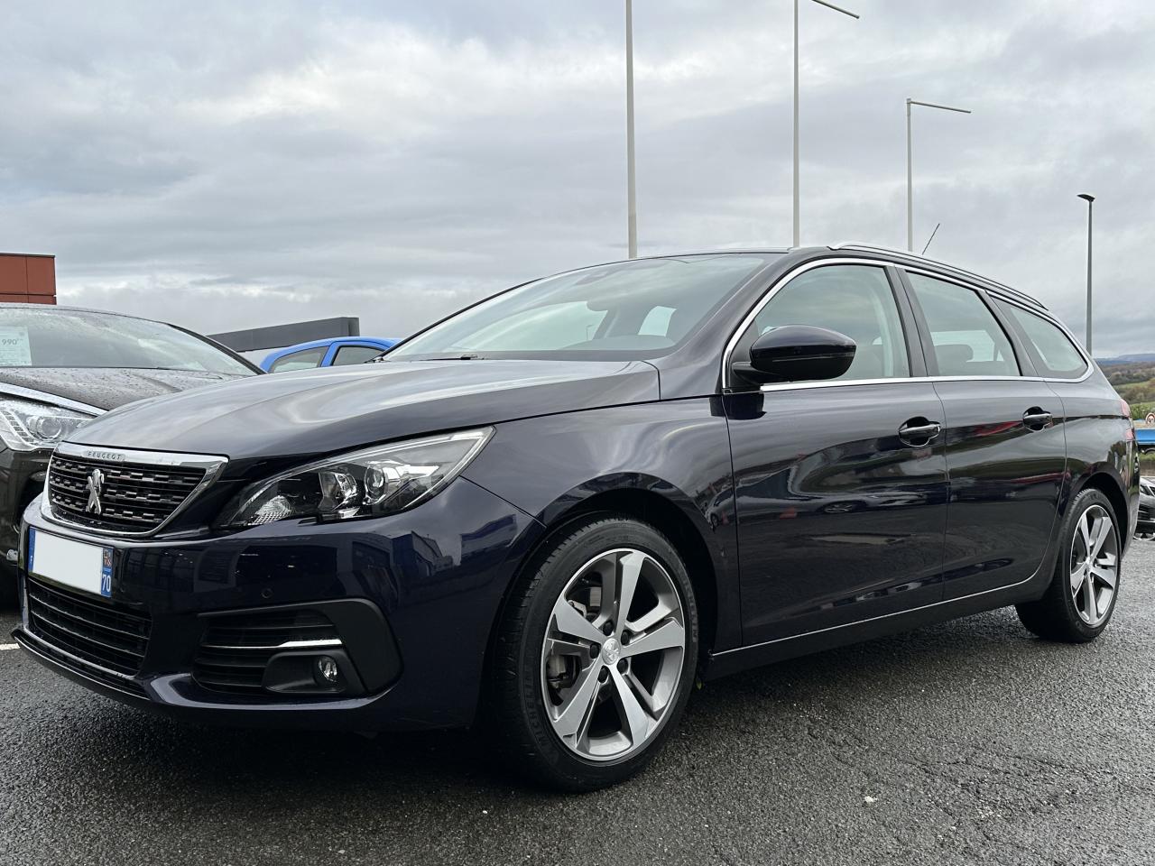 Feu Arrière Droit D'occasion Pour Peugeot 308 II SW T9 1.2i PureTech - Pièce Originale 9678094880
