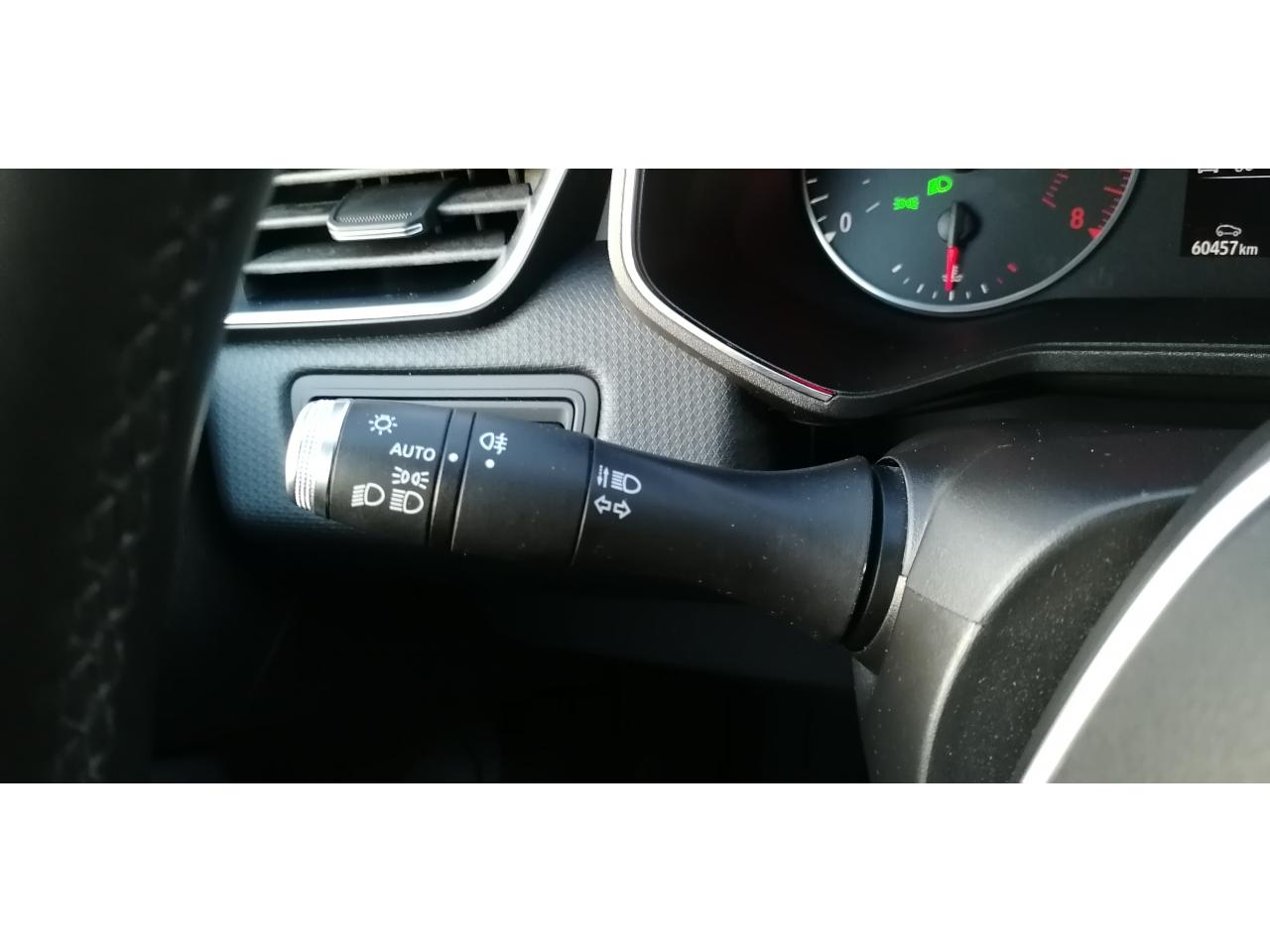 RENAULT CLIO V 1.0 TCe 100 Business - GPS - CLIMATISATION AUTOMATIQUE