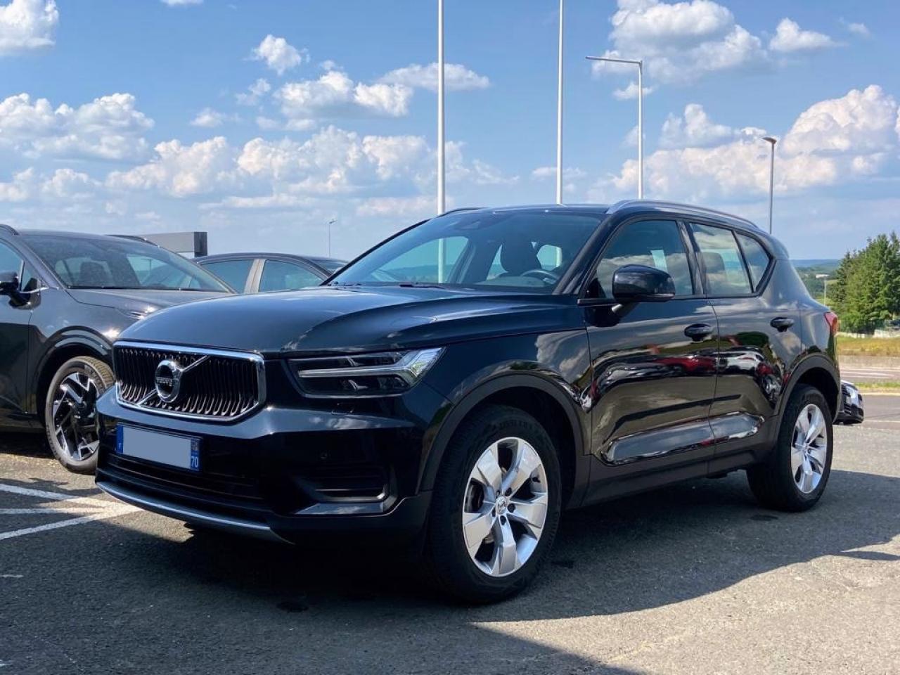 VOLVO-XC40-D3 150 CV BVA MOMENTUM EDITION-TVA RECUPERABLE-LOA